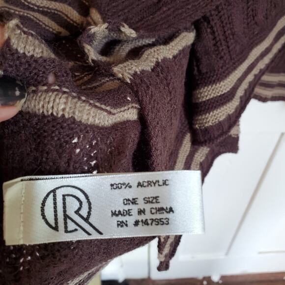 Brown Sweater Shawl Poncho - Picture 3 of 4